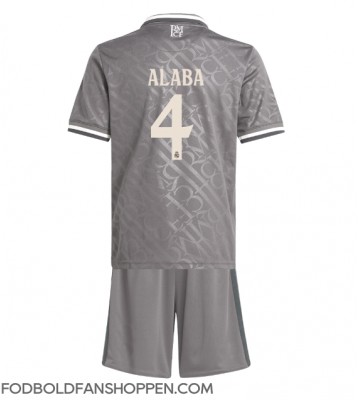 Real Madrid David Alaba #4 Tredjetrøje Børn 2024-25 Kortærmet (+ Korte bukser)